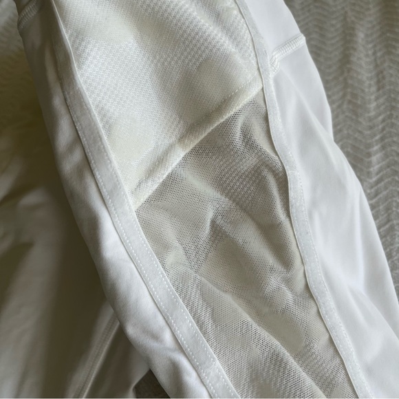 Lululemon leggings Mesh Floral Side - Picture 3 of 11